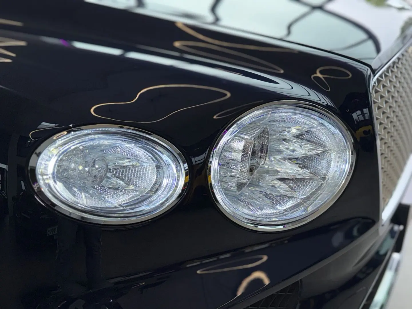 Bentayga Panorama HUD Massage