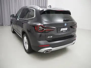 BMW X3 xDrive 30e (Navi LED AHK ACC WLAN)