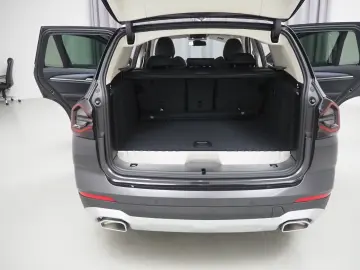 BMW X3 xDrive 30e (Navi LED AHK ACC WLAN)