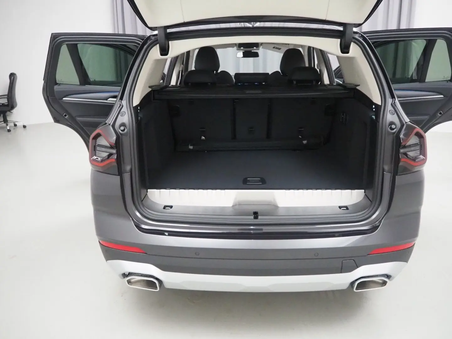BMW X3 xDrive 30e (Navi LED AHK ACC WLAN)