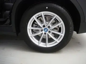 BMW X3 xDrive 30e (Navi LED AHK ACC WLAN)