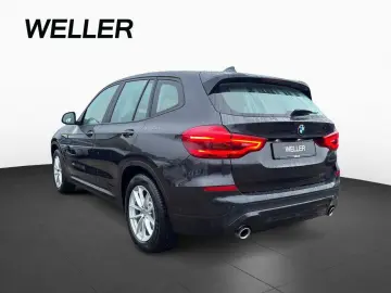 BMW X3 xDr20i Advantage AHK Pano StHz HUD Memo ACC