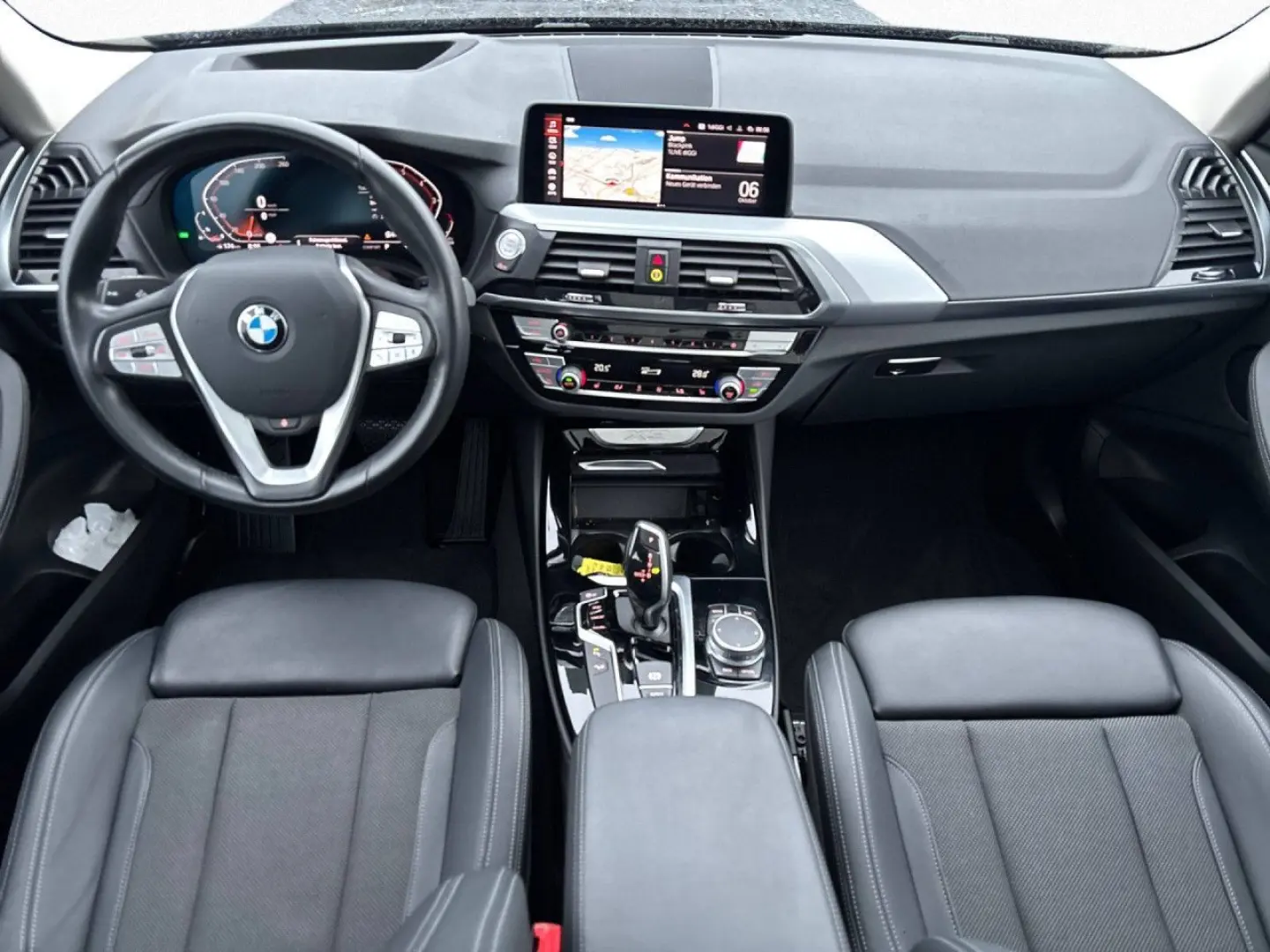 BMW X3 xDr20i Advantage AHK Pano StHz HUD Memo ACC