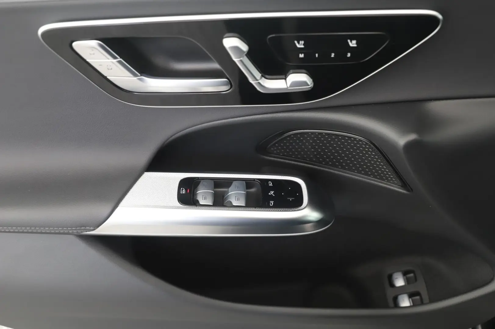E 400 e 4M Avantgarde 2x LED+AHK+Distro+Sitzklim Ventilation