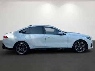 BMW 520i Limousine M Sport Panorama Standhzg.