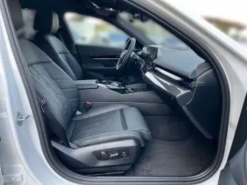 BMW 520i Limousine M Sport Panorama Standhzg.