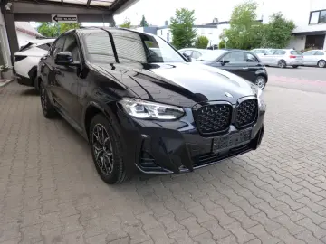 BMW X4 xDrive 20i M Sport PANORAMA AHK HIFI NAVI