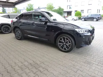 BMW X4 xDrive 20i M Sport PANORAMA AHK HIFI NAVI