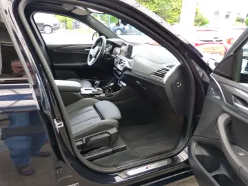 BMW X4 xDrive 20i M Sport PANORAMA AHK HIFI NAVI