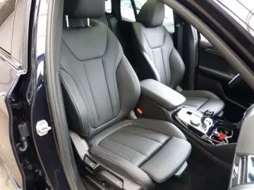 BMW X4 xDrive 20i M Sport PANORAMA AHK HIFI NAVI