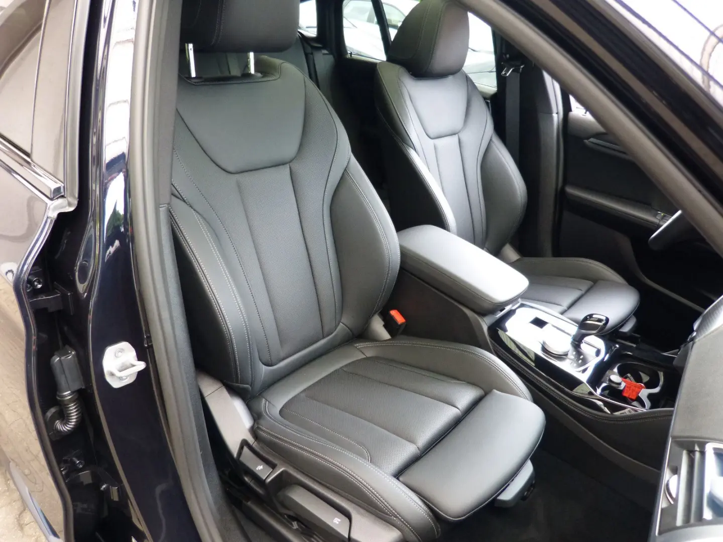 BMW X4 xDrive 20i M Sport PANORAMA AHK HIFI NAVI