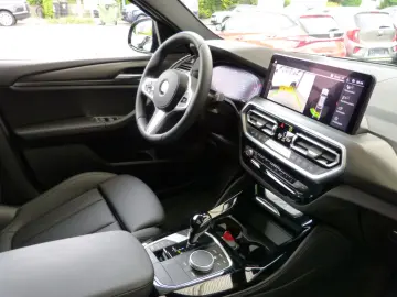 BMW X4 xDrive 20i M Sport PANORAMA AHK HIFI NAVI