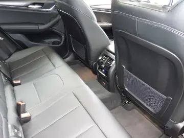 BMW X4 xDrive 20i M Sport PANORAMA AHK HIFI NAVI