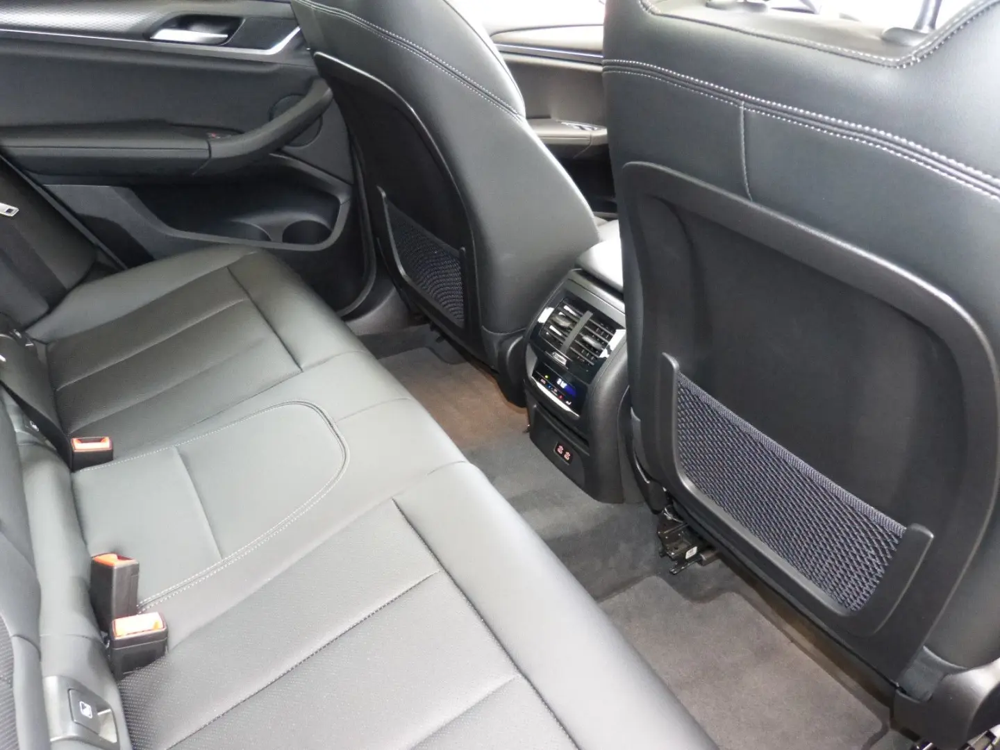 BMW X4 xDrive 20i M Sport PANORAMA AHK HIFI NAVI