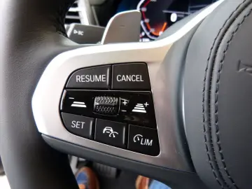BMW X4 xDrive 20i M Sport PANORAMA AHK HIFI NAVI