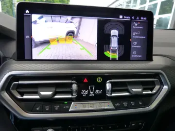 BMW X4 xDrive 20i M Sport PANORAMA AHK HIFI NAVI