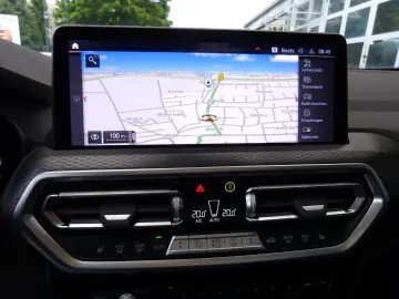 BMW X4 xDrive 20i M Sport PANORAMA AHK HIFI NAVI