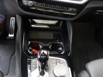 BMW X4 xDrive 20i M Sport PANORAMA AHK HIFI NAVI