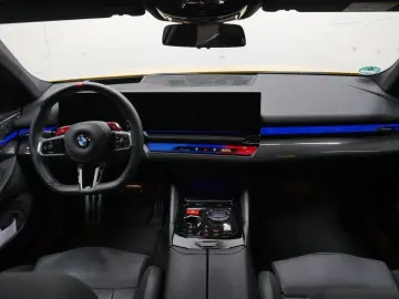 M5 Limousine Individ. PANO B&W CarbonKeram 0,5%