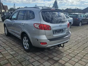 Hyundai Santa Fe 7 locuri