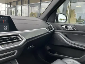 X5 xDrive30d X-Line Soft Close HUD Laser Pano