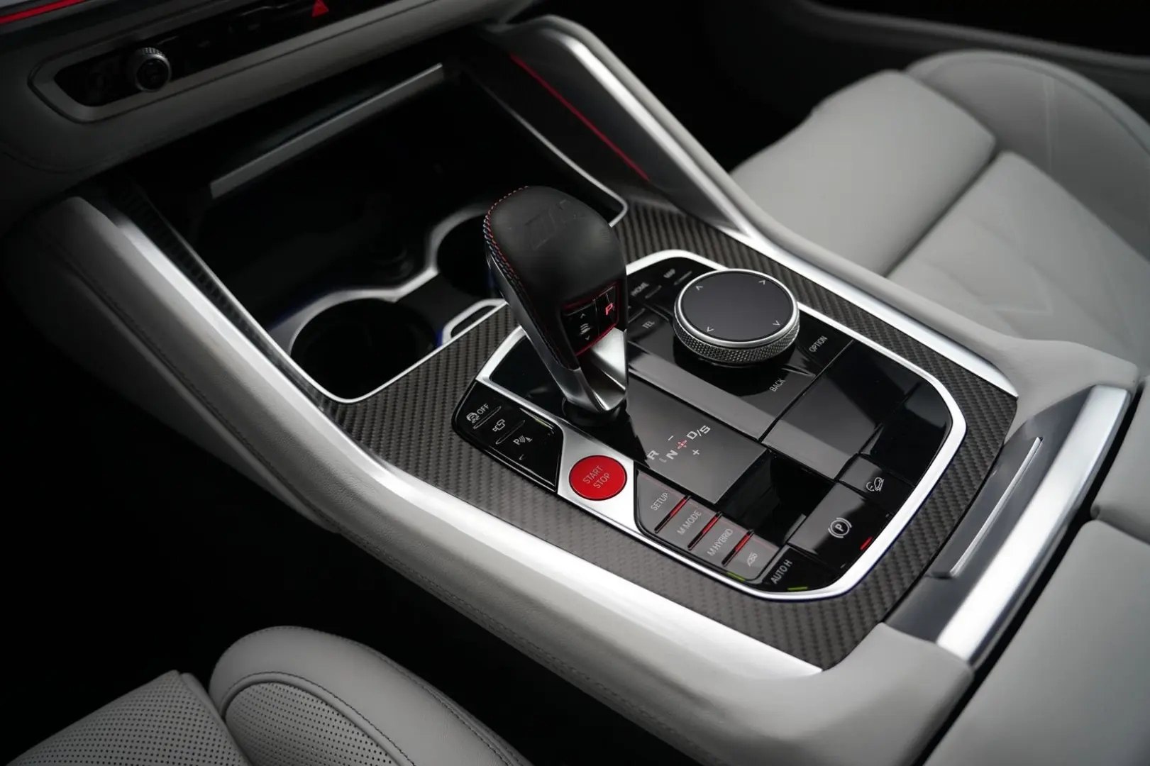 XM  BLACK EDITION-ACC-AHK-23M-LEDER SILVERSTONE