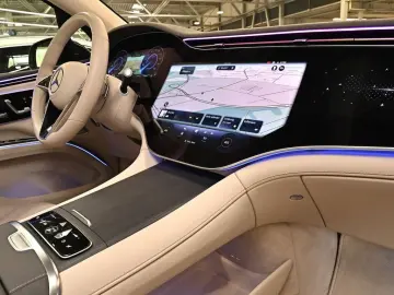 EQS SUV 580 4M AMG Sport Premium+ Hyperscreen AH
