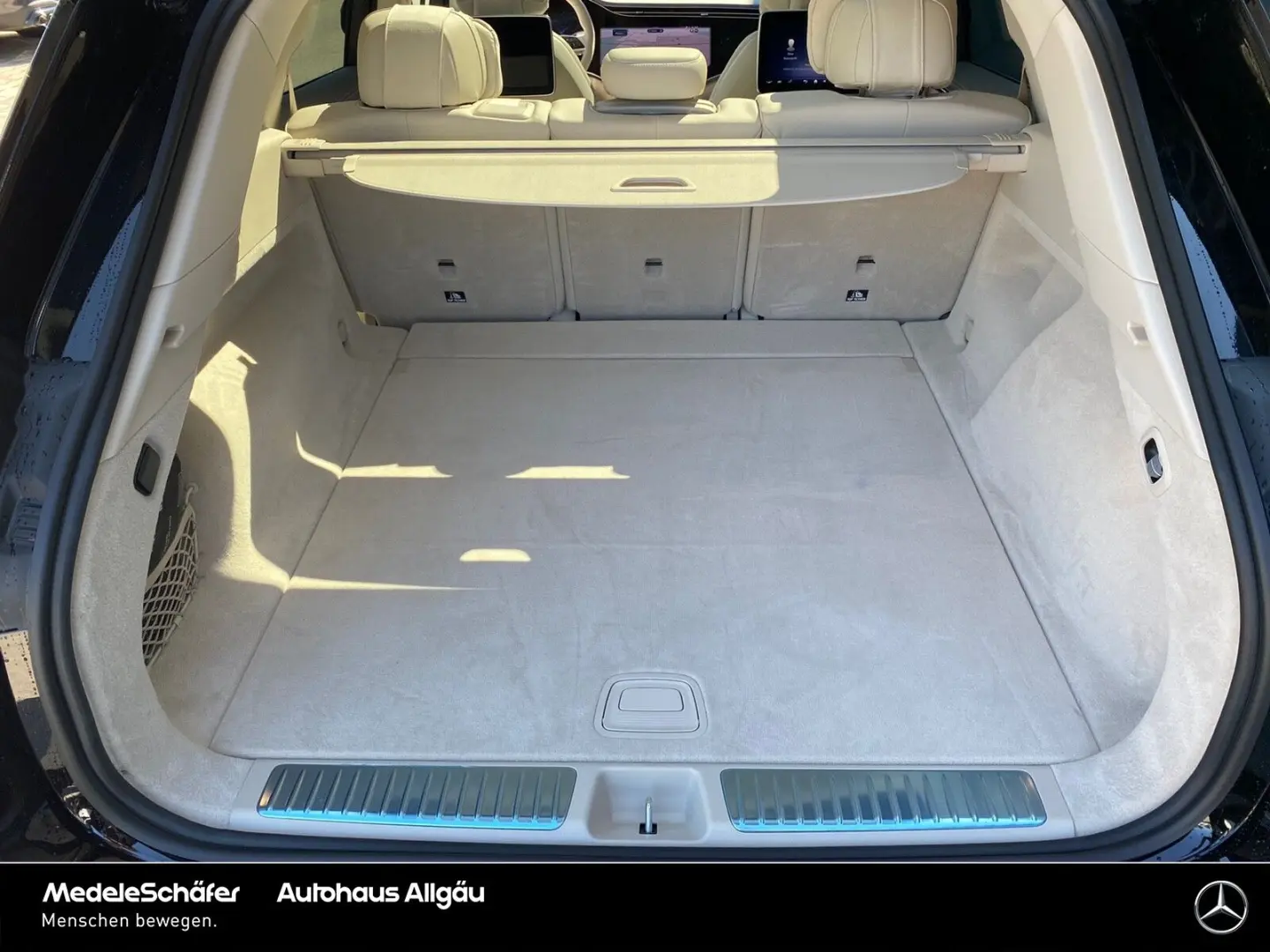 EQS SUV 580 4M AMG Distr AHK Keyl Kam Burm Pano