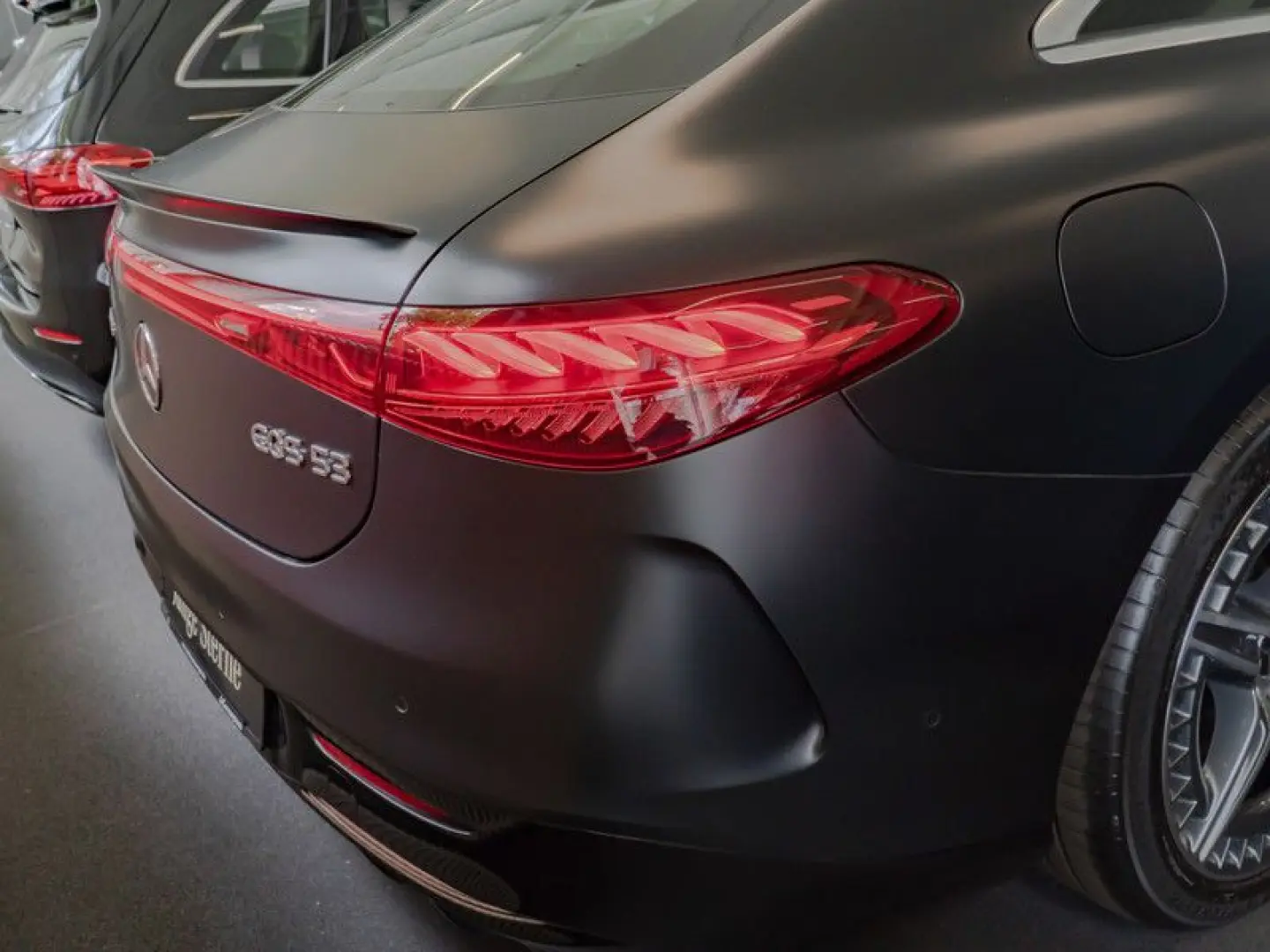 EQS 53 AMG 4M+ MANUFAKTUR/Hyper/Pano/TV/Distr/21