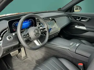 E 300 de 4M AMG+NIGHT+AHK+DISTRO+360°+HUD+SITZKL