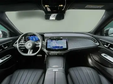 E 300 de 4M AMG+NIGHT+AHK+DISTRO+360°+HUD+SITZKL