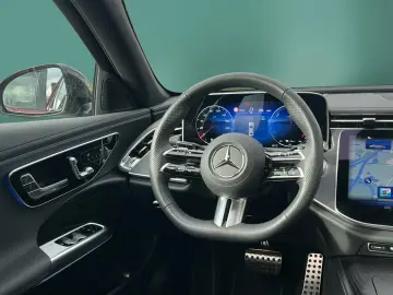 E 300 de 4M AMG+NIGHT+AHK+DISTRO+360°+HUD+SITZKL