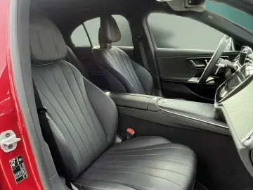 E 300 de 4M AMG+NIGHT+AHK+DISTRO+360°+HUD+SITZKL