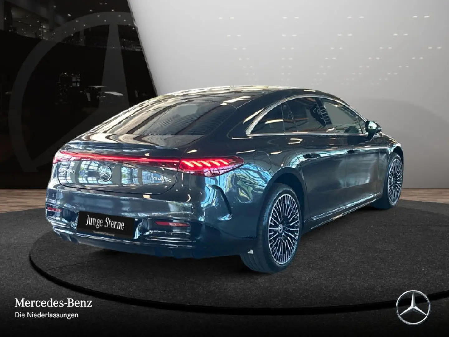 EQS 580 4M AMG Electric Art Prem+/Distr/Pano/21