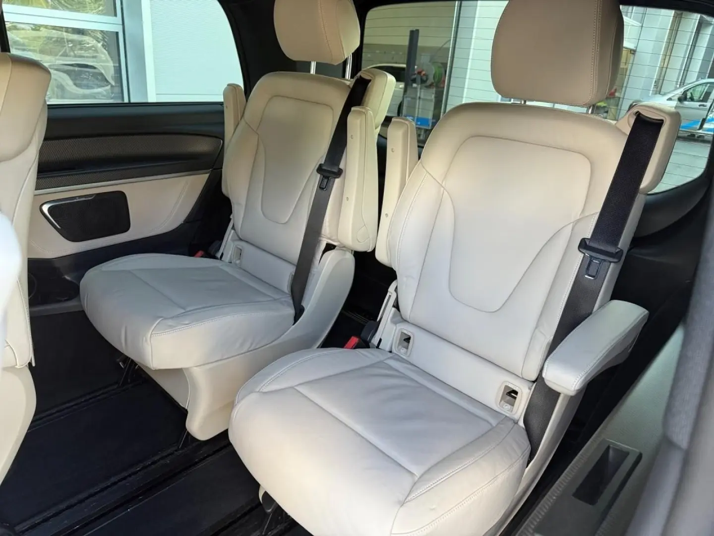 V 300 d 4M AVANTGARDE AMG+NIGHT+AIRMATIC+SITZKL