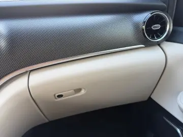 V 300 d 4M AVANTGARDE AMG+NIGHT+AIRMATIC+SITZKL