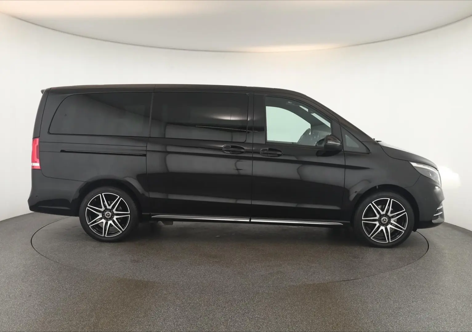 V 300 d 4M lang Avantgarde AMG 8 Pan Nav ACC Kam