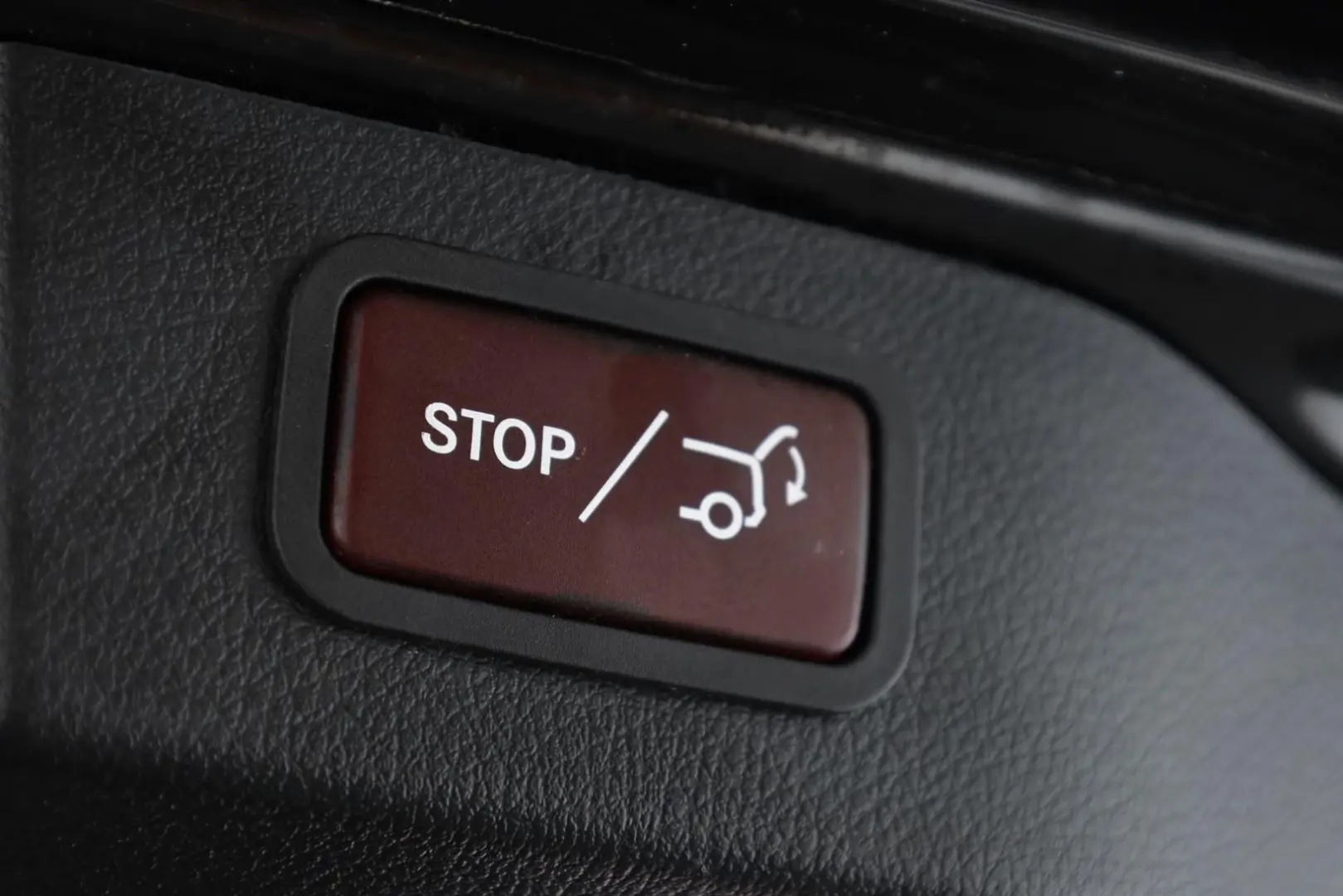 V 300 d 4M lang Avantgarde AMG 8 Pan Nav ACC Kam