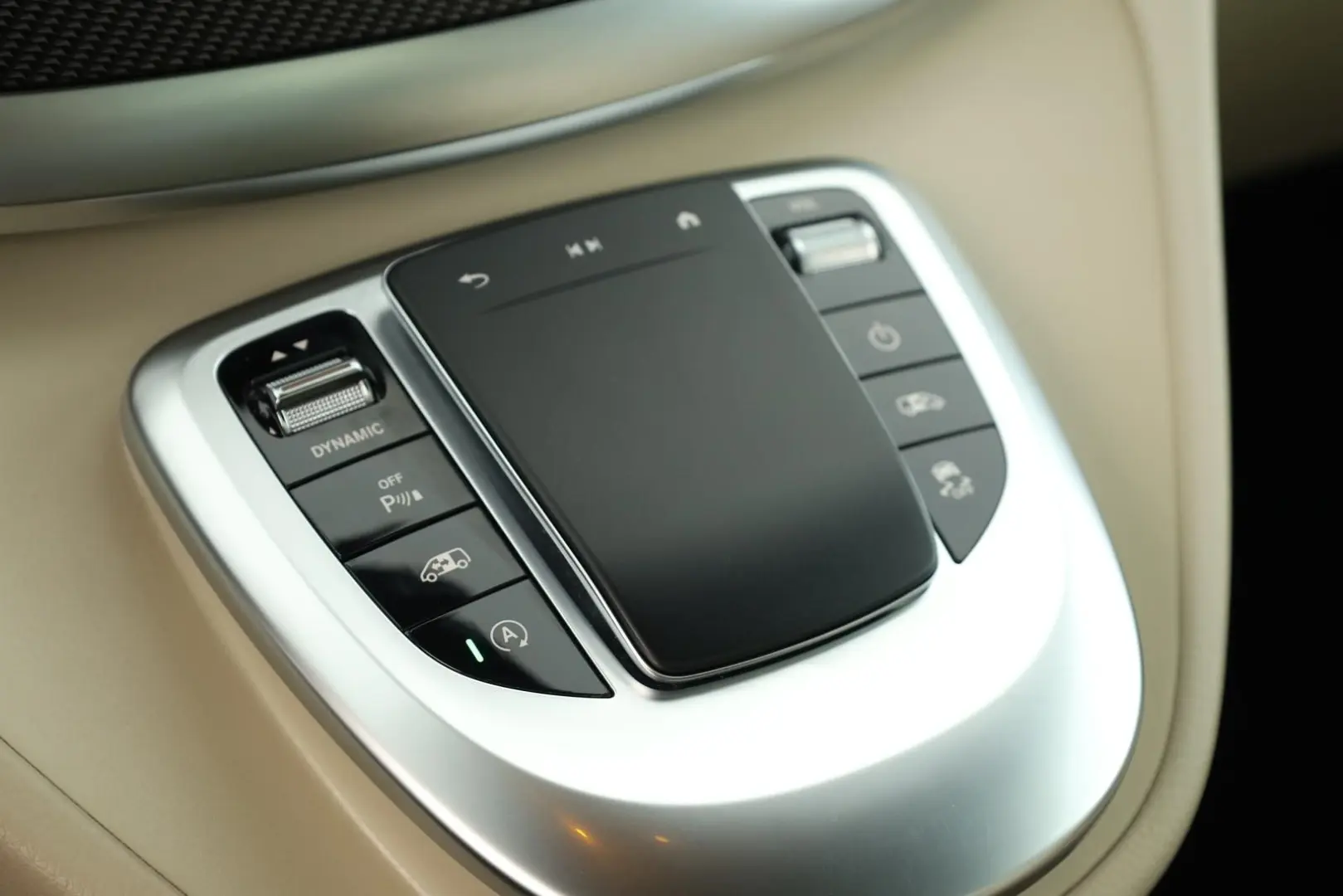 V 300 d 4M lang Avantgarde AMG 8 Pan Nav ACC Kam