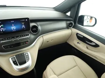 V 300 d 4M lang Avantgarde AMG 8 Pan Nav ACC Kam