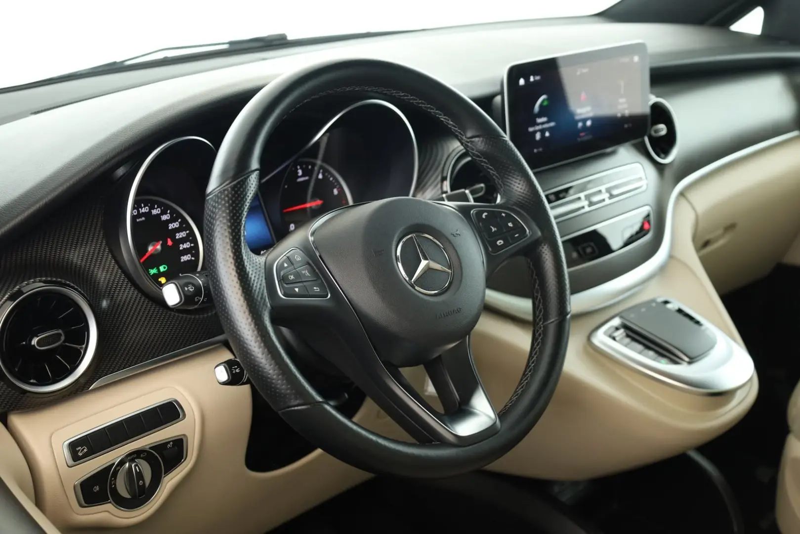 V 300 d 4M lang Avantgarde AMG 8 Pan Nav ACC Kam