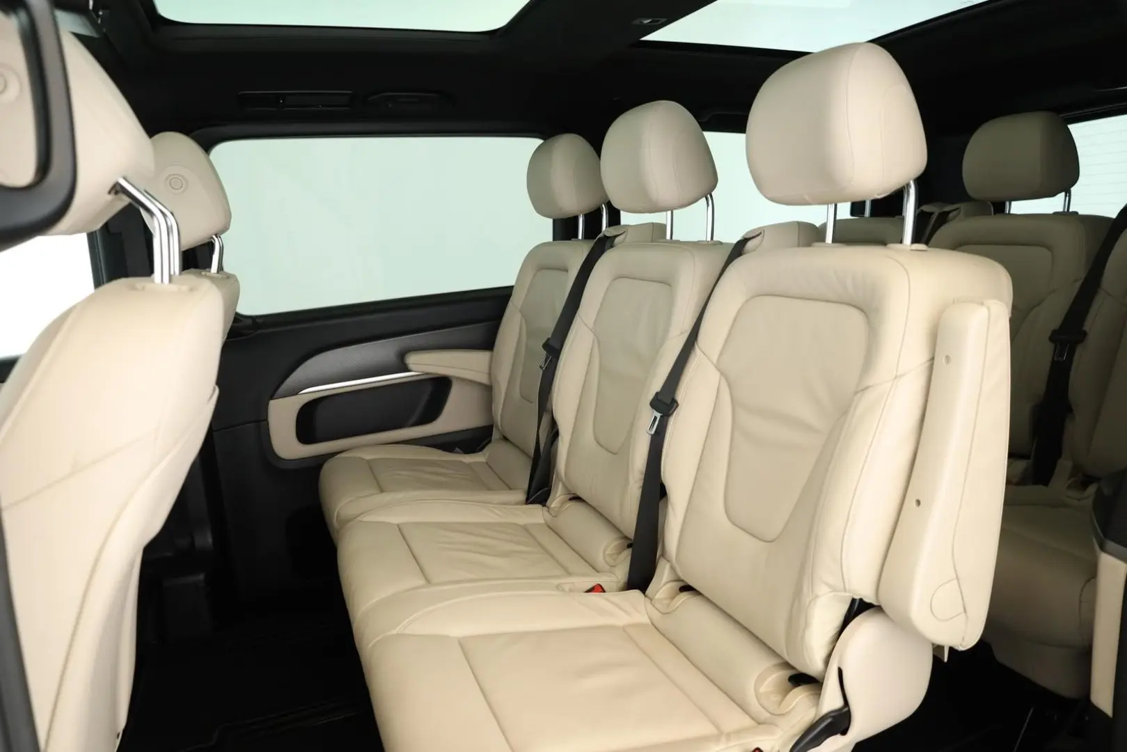 V 300 d 4M lang Avantgarde AMG 8 Pan Nav ACC Kam