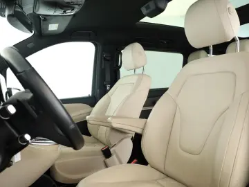 V 300 d 4M lang Avantgarde AMG 8 Pan Nav ACC Kam