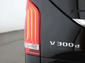 V 300 d 4M lang Avantgarde AMG 8 Pan Nav ACC Kam