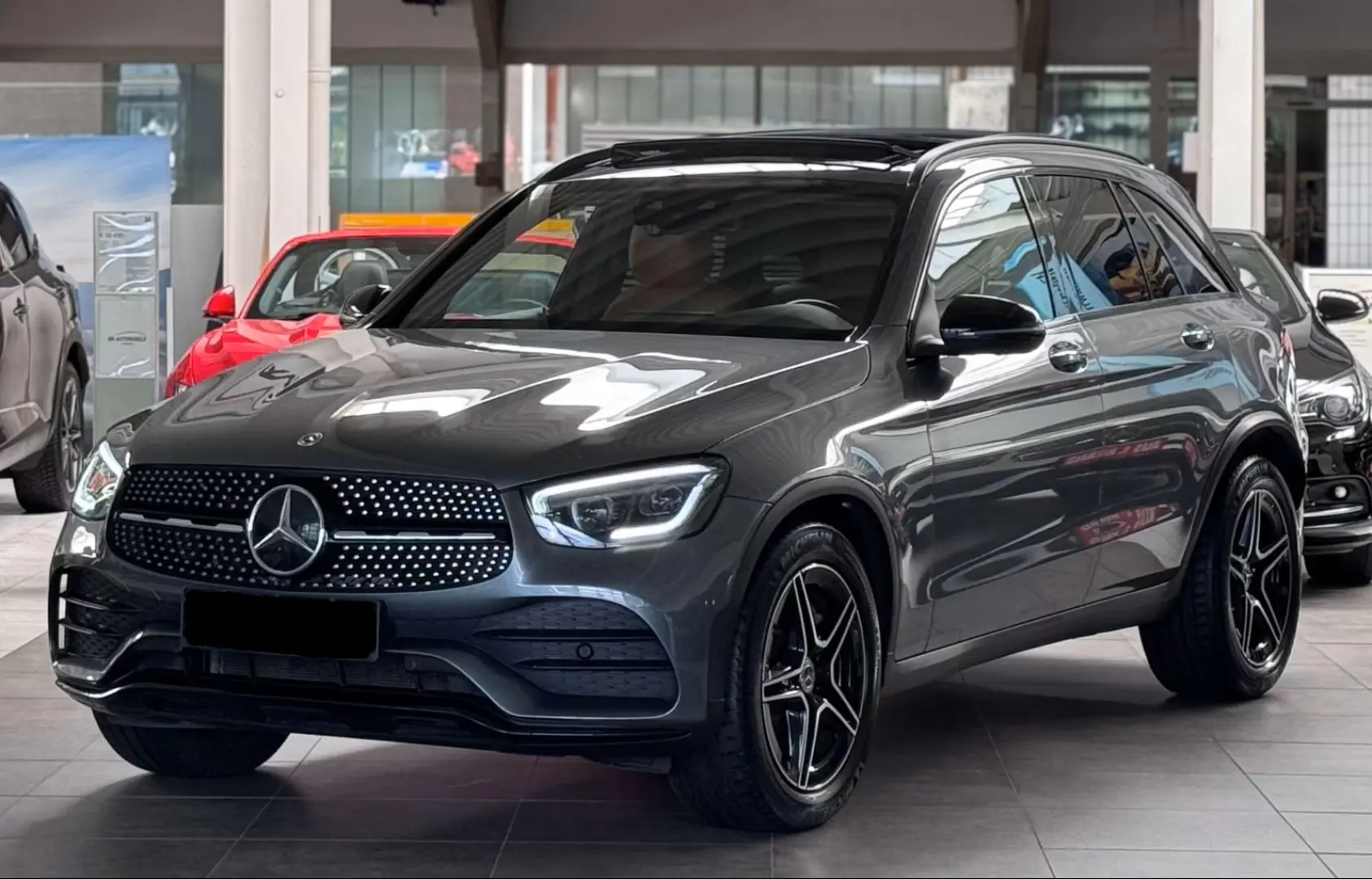 GLC 300 GLC 300d 4Matic*AMG-Line*1.Hand*Pano*AHK