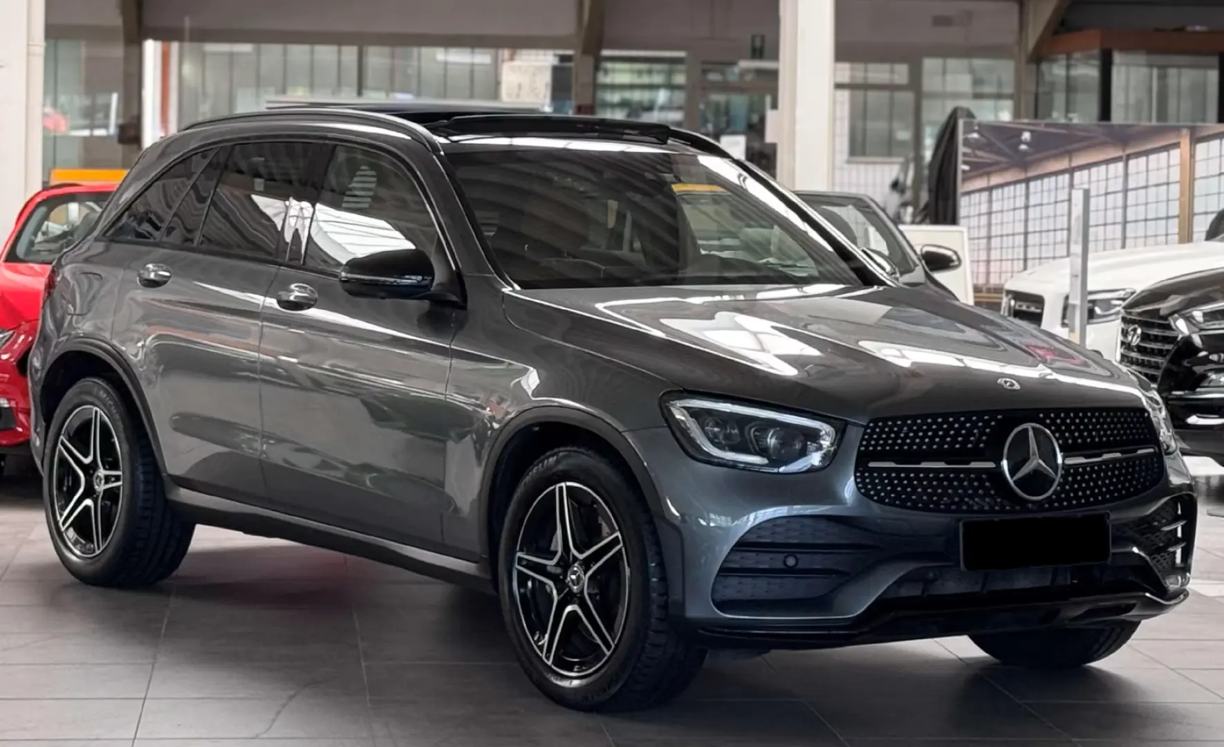 GLC 300 GLC 300d 4Matic*AMG-Line*1.Hand*Pano*AHK