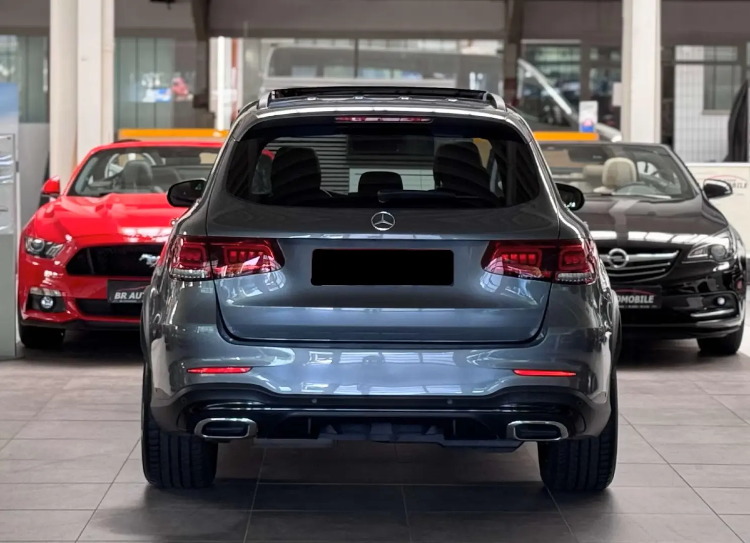 GLC 300 GLC 300d 4Matic*AMG-Line*1.Hand*Pano*AHK