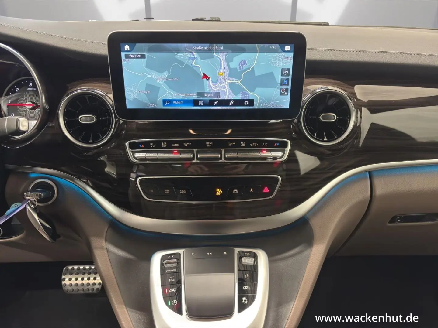 V 300 d 4M AVANT+ED+L+TISCH+SPORT+AHK+TARTUFO+