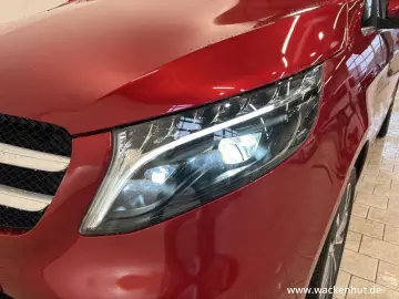 V 300 d 4M AVANT+ED+L+TISCH+SPORT+AHK+TARTUFO+