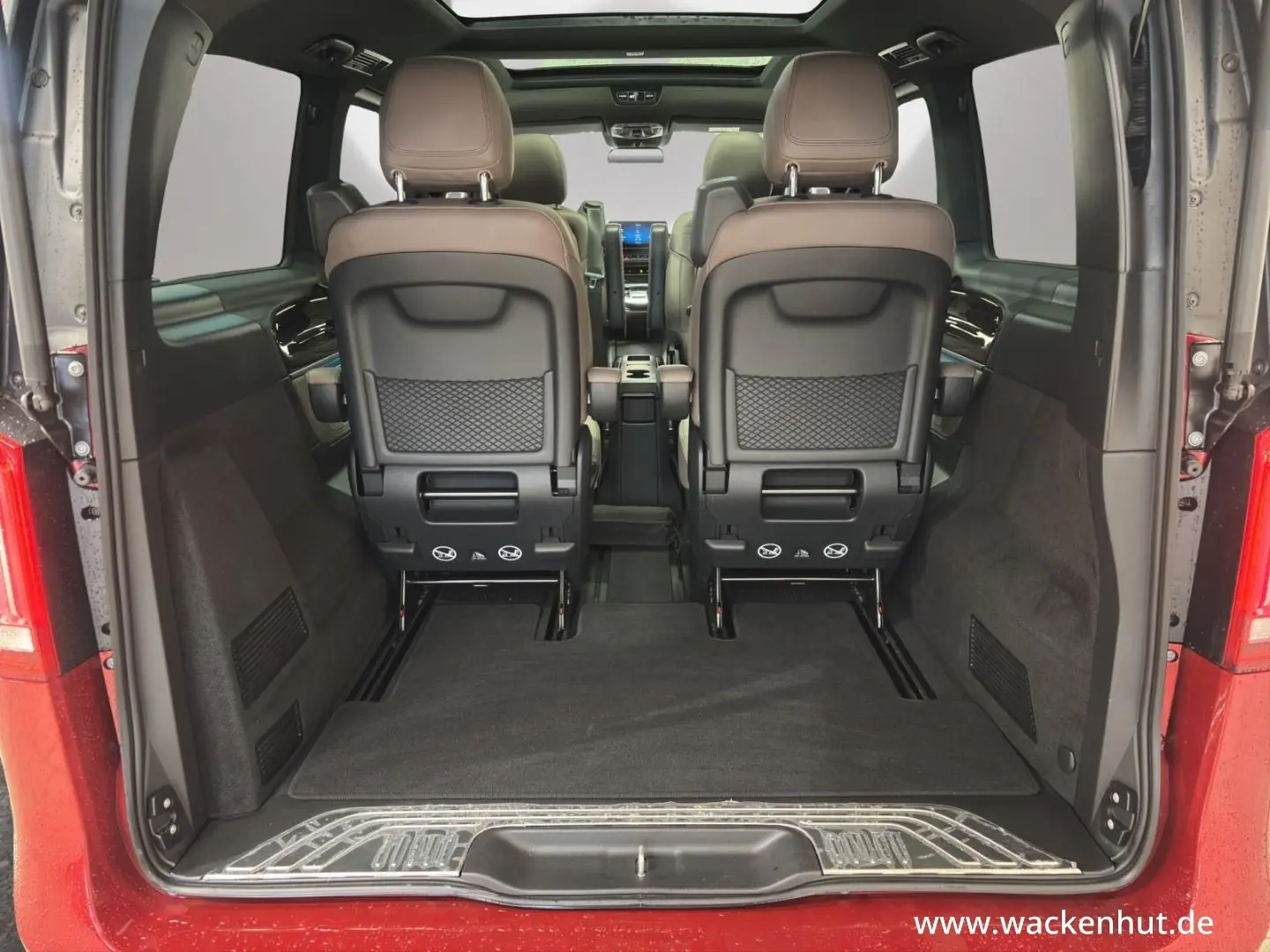 V 300 d 4M AVANT+ED+L+TISCH+SPORT+AHK+TARTUFO+